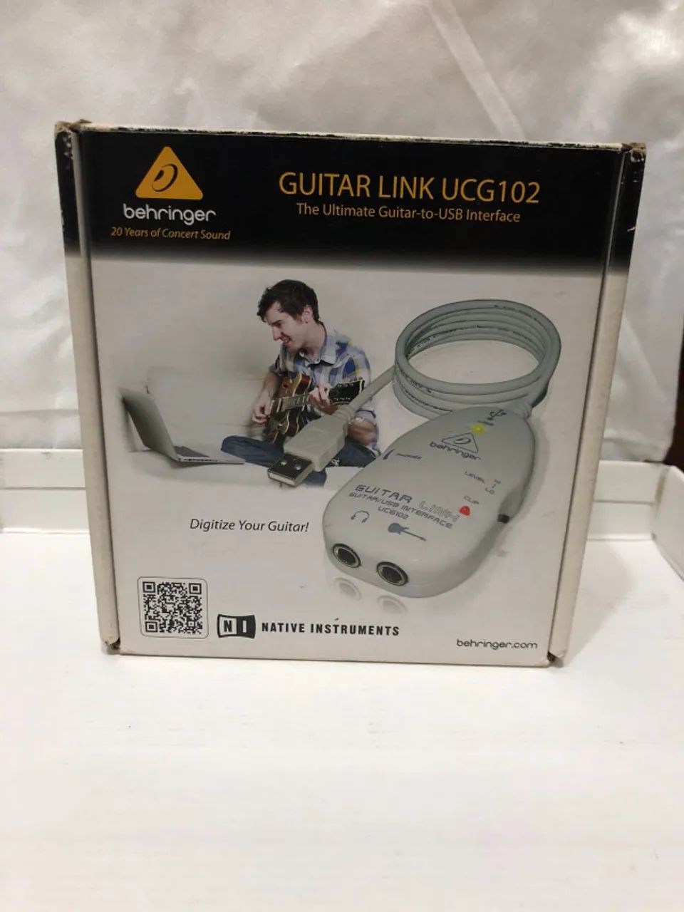 Behringer UCG102 Interface de Áudio USB