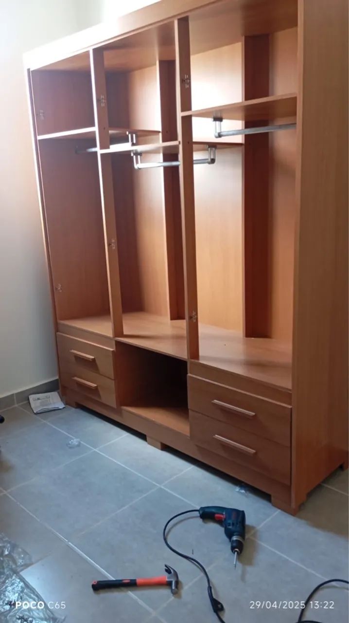 Guarda-Roupa Solteiro Novo 