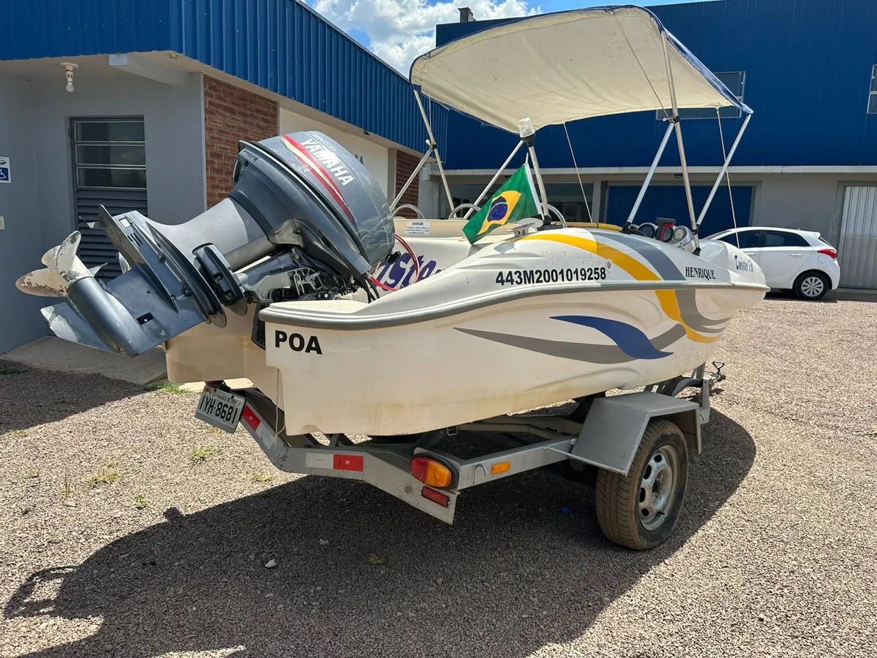 Vendo Lancha Twister 150, motor Yamaha 40 HP 2T - Foto 2