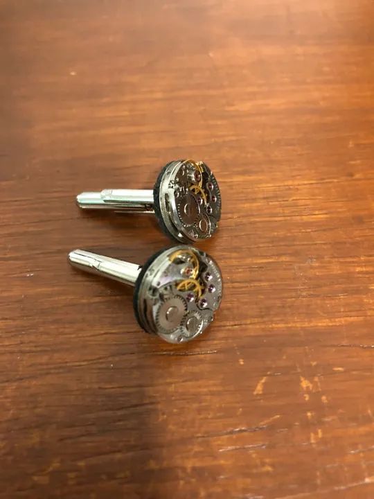 Par de abotoaduras com mecanismo de relógio - muito chique, alta qualidade - Foto 3