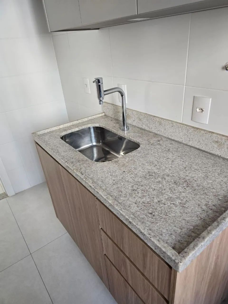 Bancada e cuba cozinha.