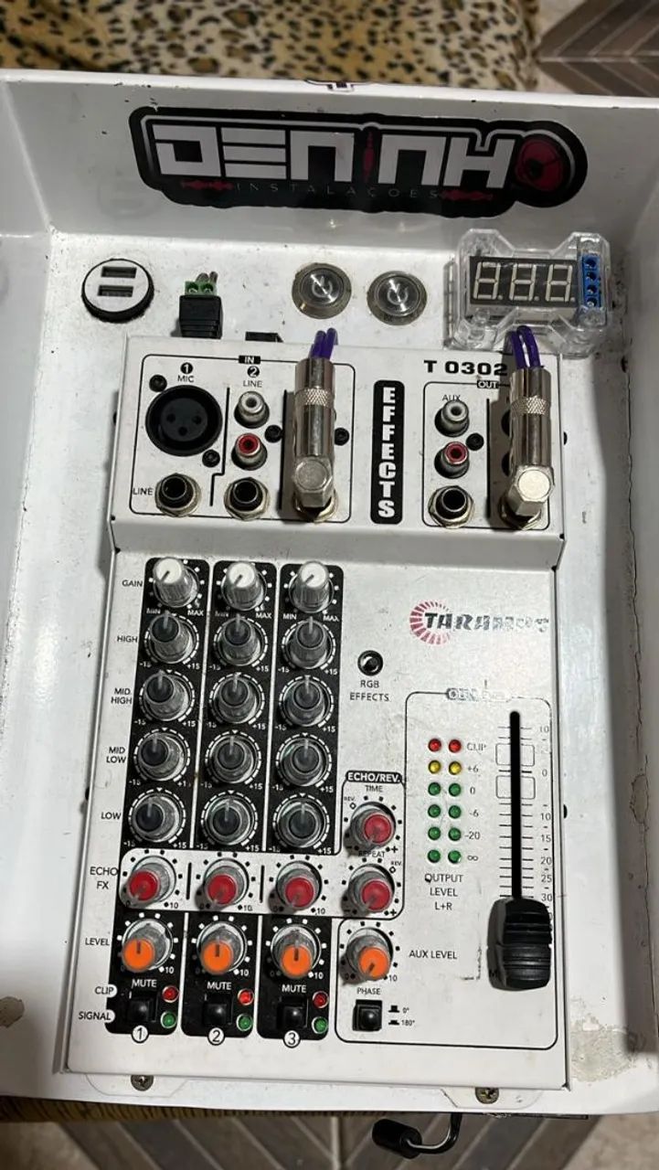 Vendo som automotivo,troco em moto biz