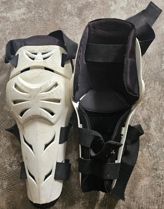 PAR JOELHEIRA VEMAR ARTICULADA MTB MOTO TAMANHO ÚNICO ADULTO BRANCO - Foto 2