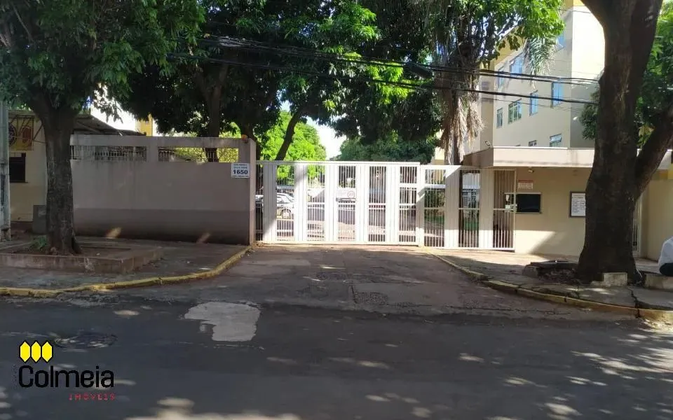 Ótimo apartamento no Residencial Eudes Costa