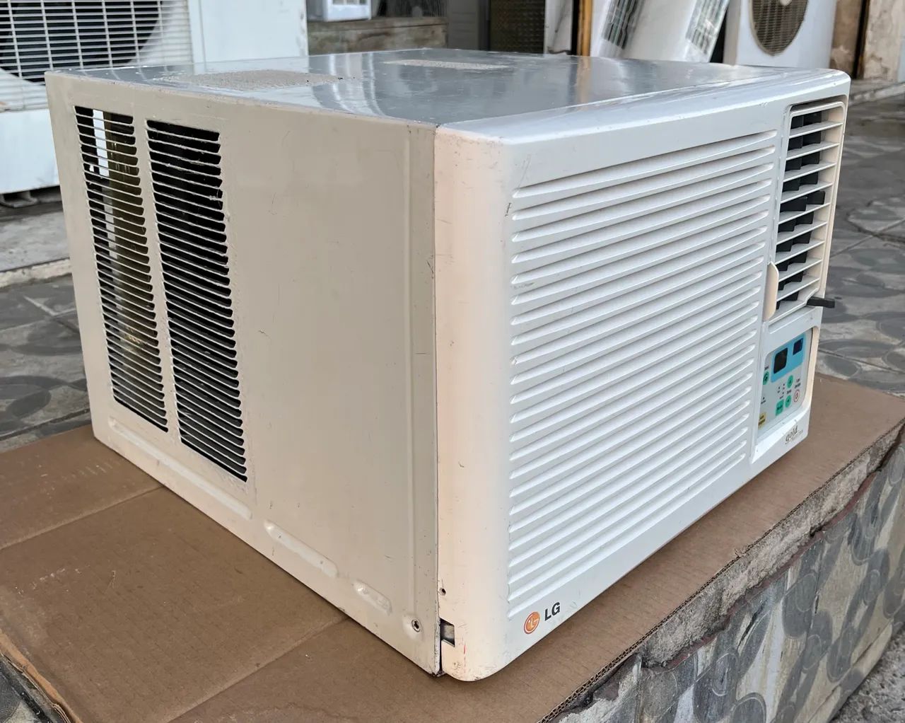 AR-CONDICIONADO DE JANELA 7.500 BTU (GARANTIA DE 4 MESES) - Foto 2