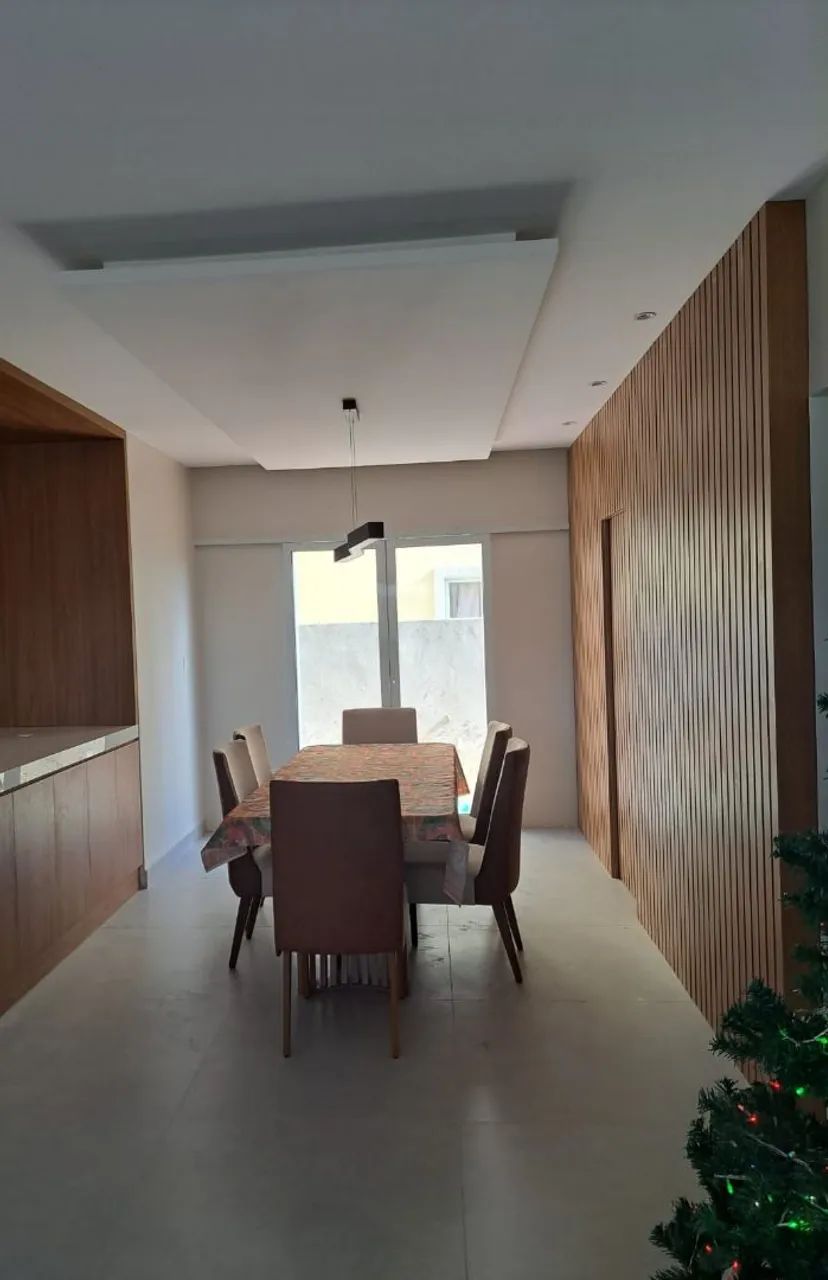 Linda casa 04 suítes, Condomínio fechado em Cajupiranga!! Aluguel com preço diferenciado!!