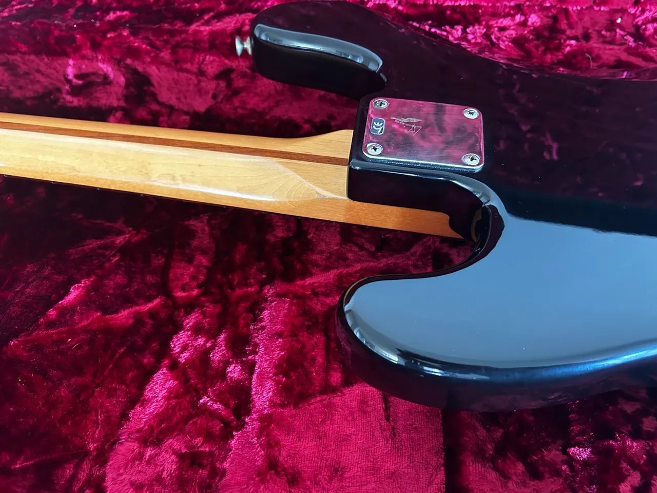 Só venda - Baixo Fender Precision 1998 Black Mexicano SEM CASE