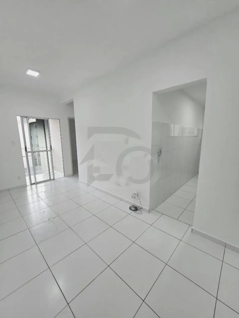 Apartamento no Residencial das Árvores com 2 Quartos e Varanda