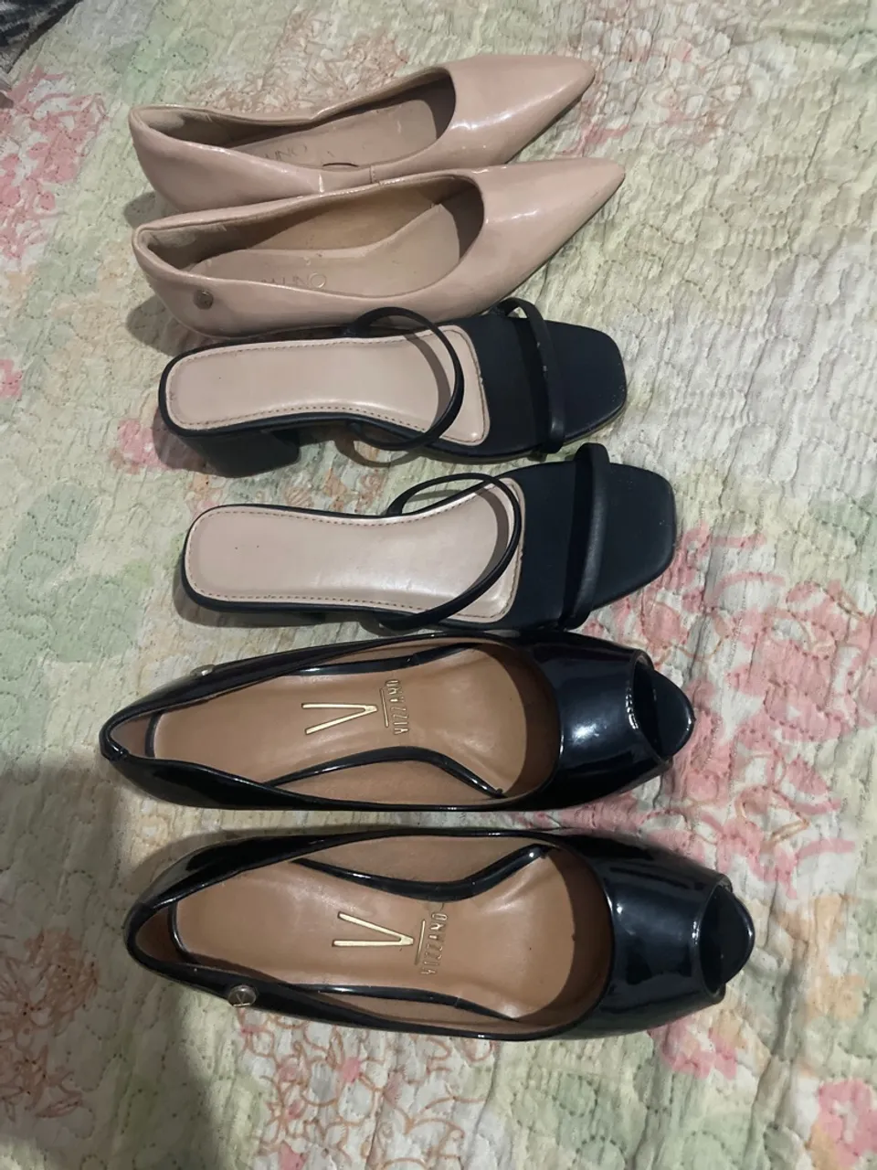 Kit de Sapatos Femininos usados: Elegância e Conforto!