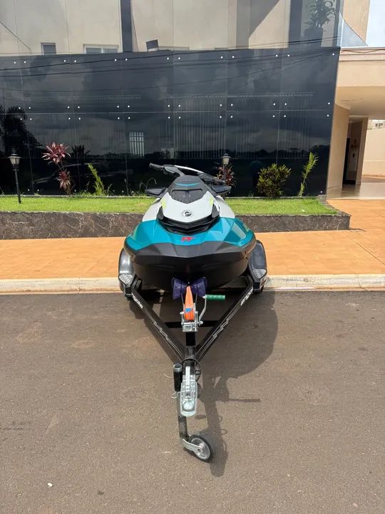 Jet Ski Sea-Doo 170 2024