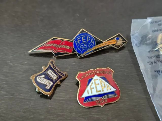 Kit Broches / Bottons + Chaveiro Vintage Professoras Anos 50 - Foto 4