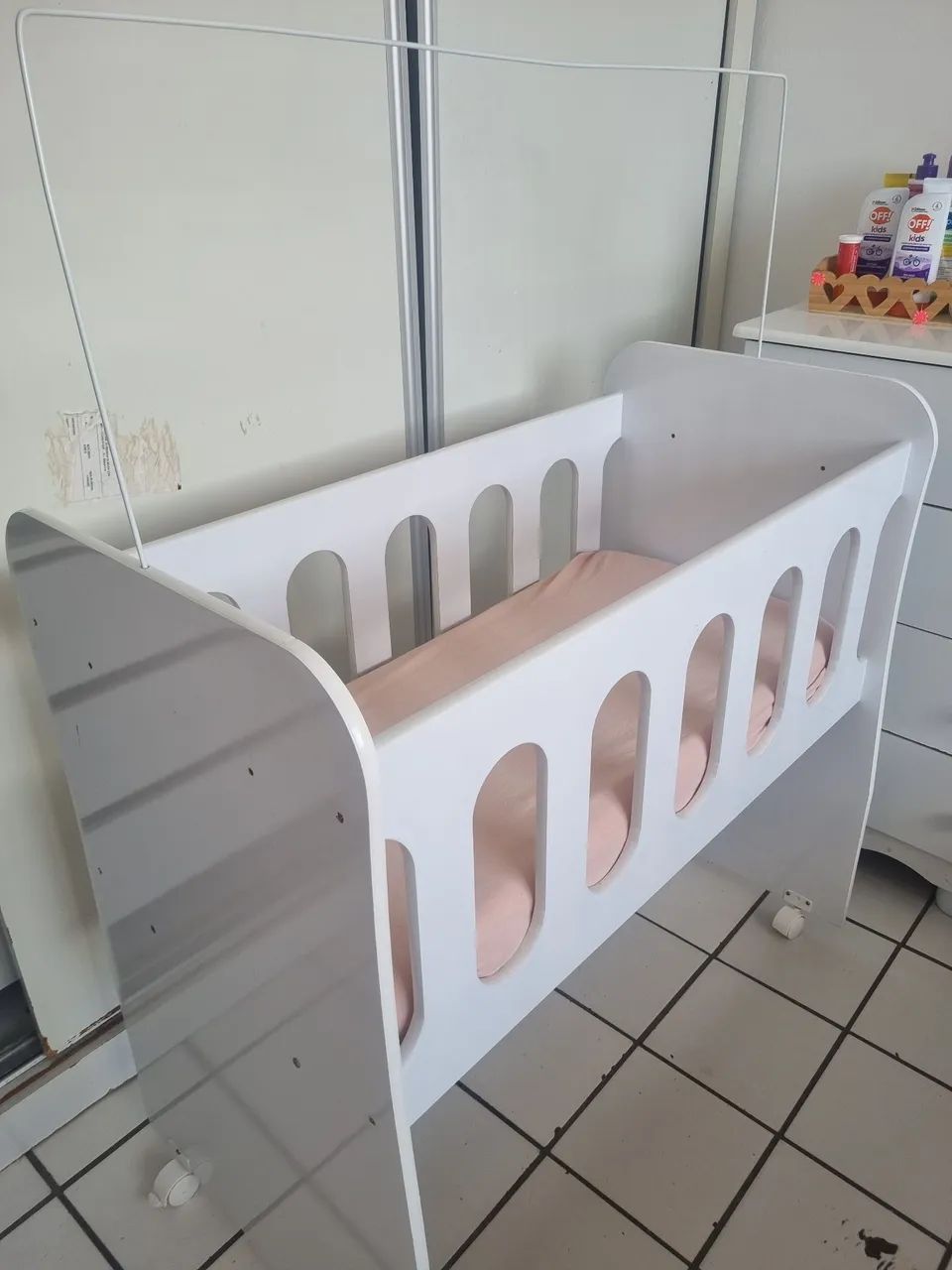 Mini berço para bebê + colchão.