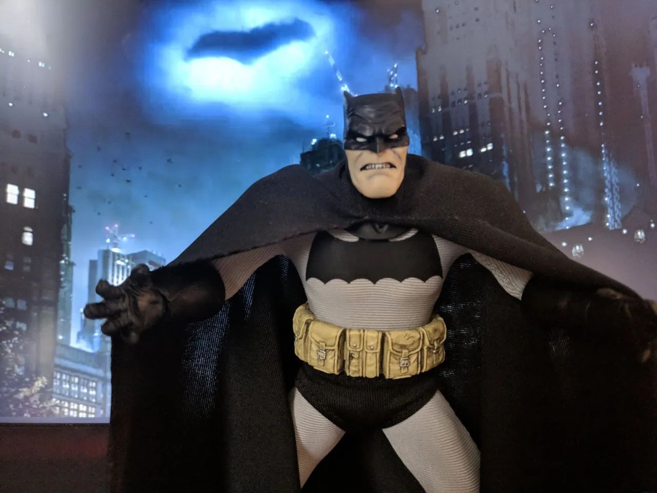 Batman DKR mezco ONE:12 - Foto 2