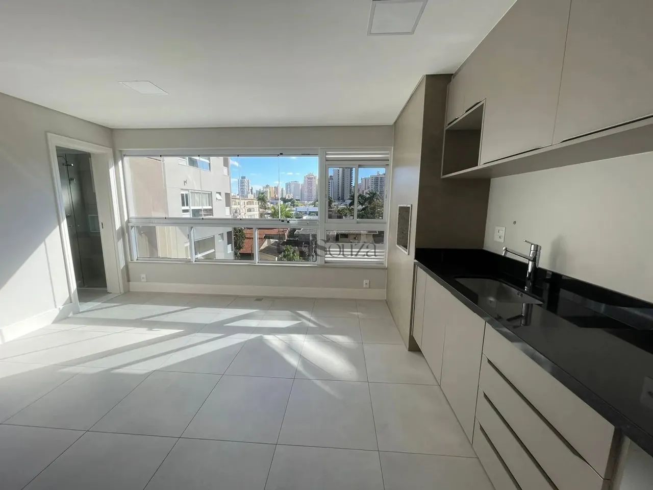 Apartamento centro 2 suítes 73m - Foto 3