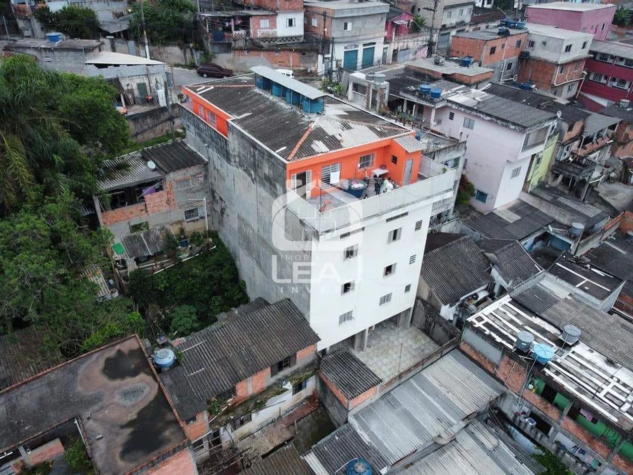 Prédio com 12 kitnets, 1 apto de 2 dormitórios, 1 salão e 1 casa à venda, para investiment - Foto 4