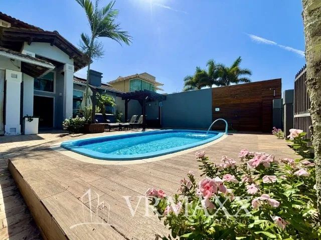 Linda casa em Bombinhas com piscina - Foto 2