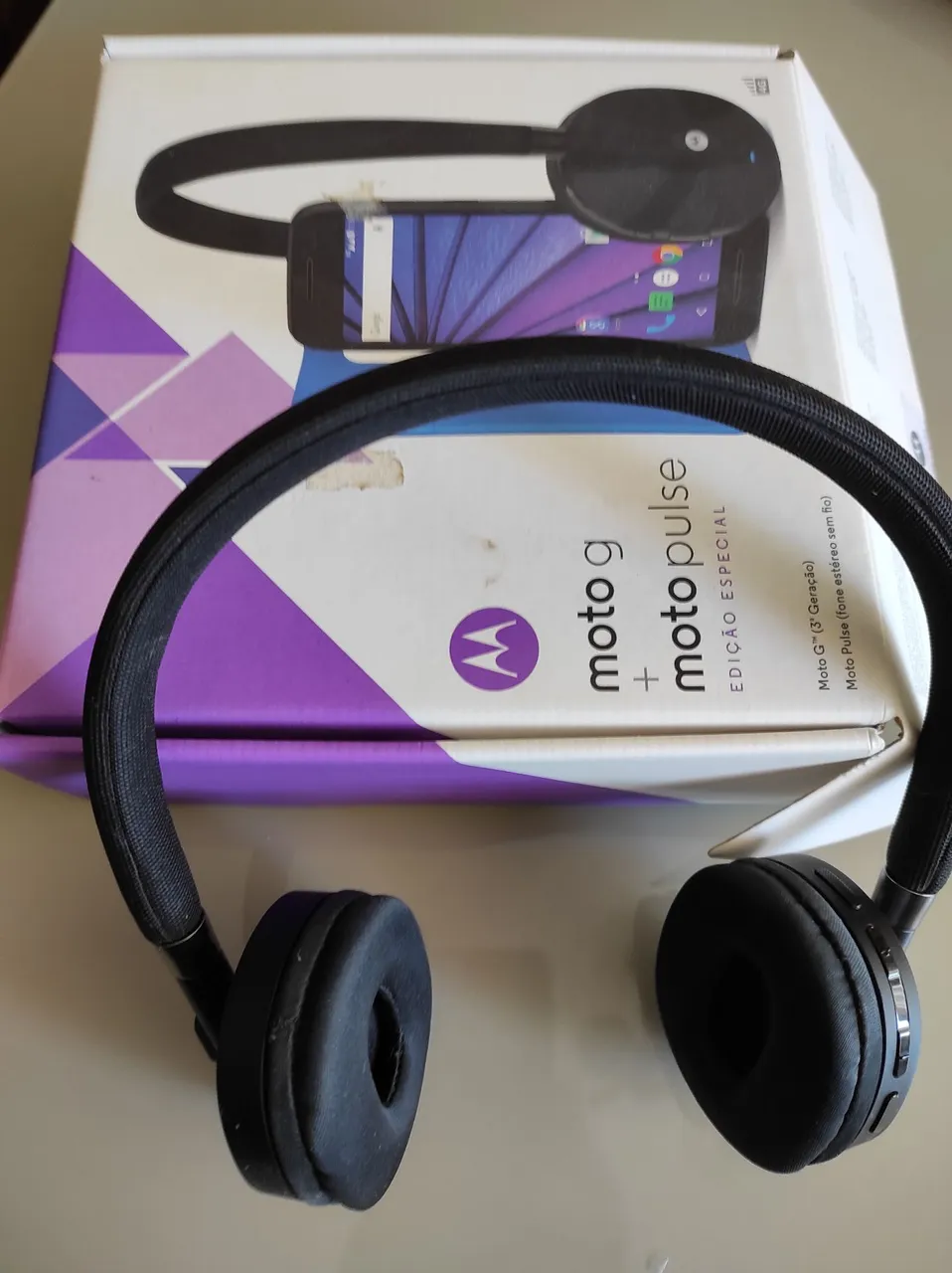 Fone de ouvido bluetooth moto pulse.
