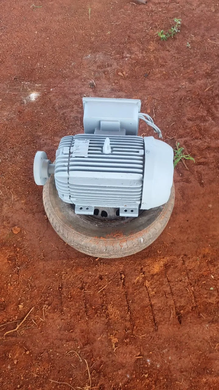 Motor elétrico monofásico 12,5