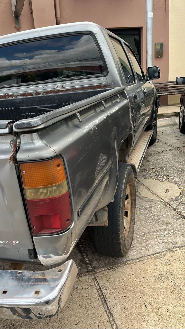 Toyota Hilux Hilux CD SR5 4x4 2.8 Diesel 2001