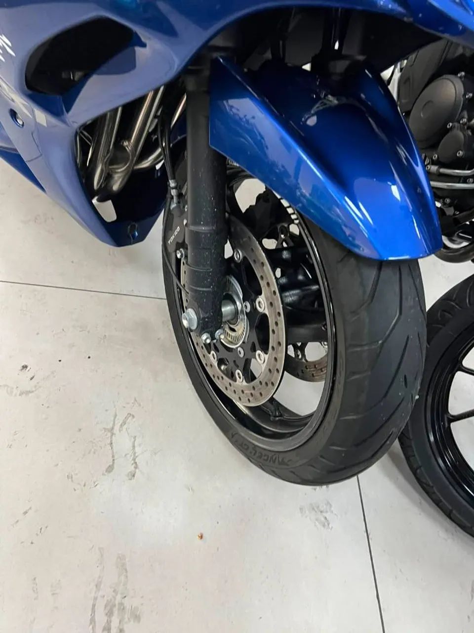 SUZUKI GSX 1250 FA - Foto 5