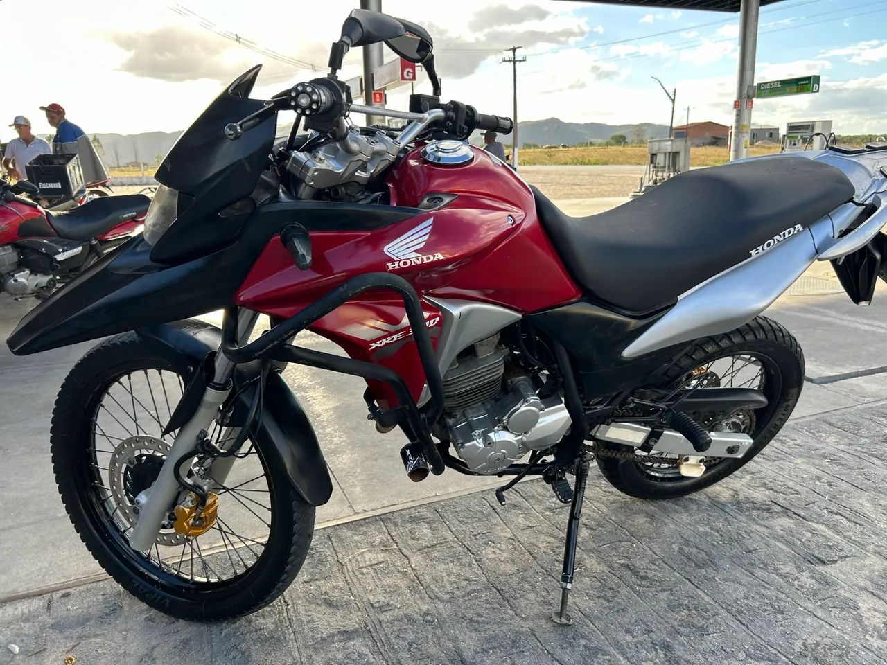 XRE 300. Ano 2014. - Foto 2