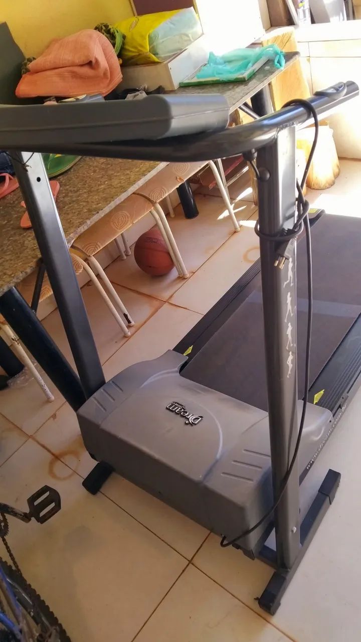 Vendo essa esteira  semi-nova!!! - Foto 2