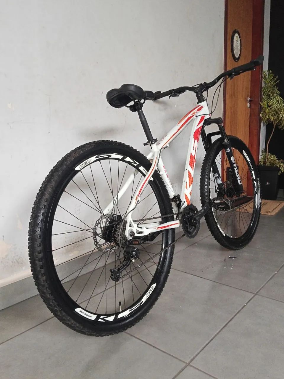 Bicicleta KLS aro 29  - Foto 3