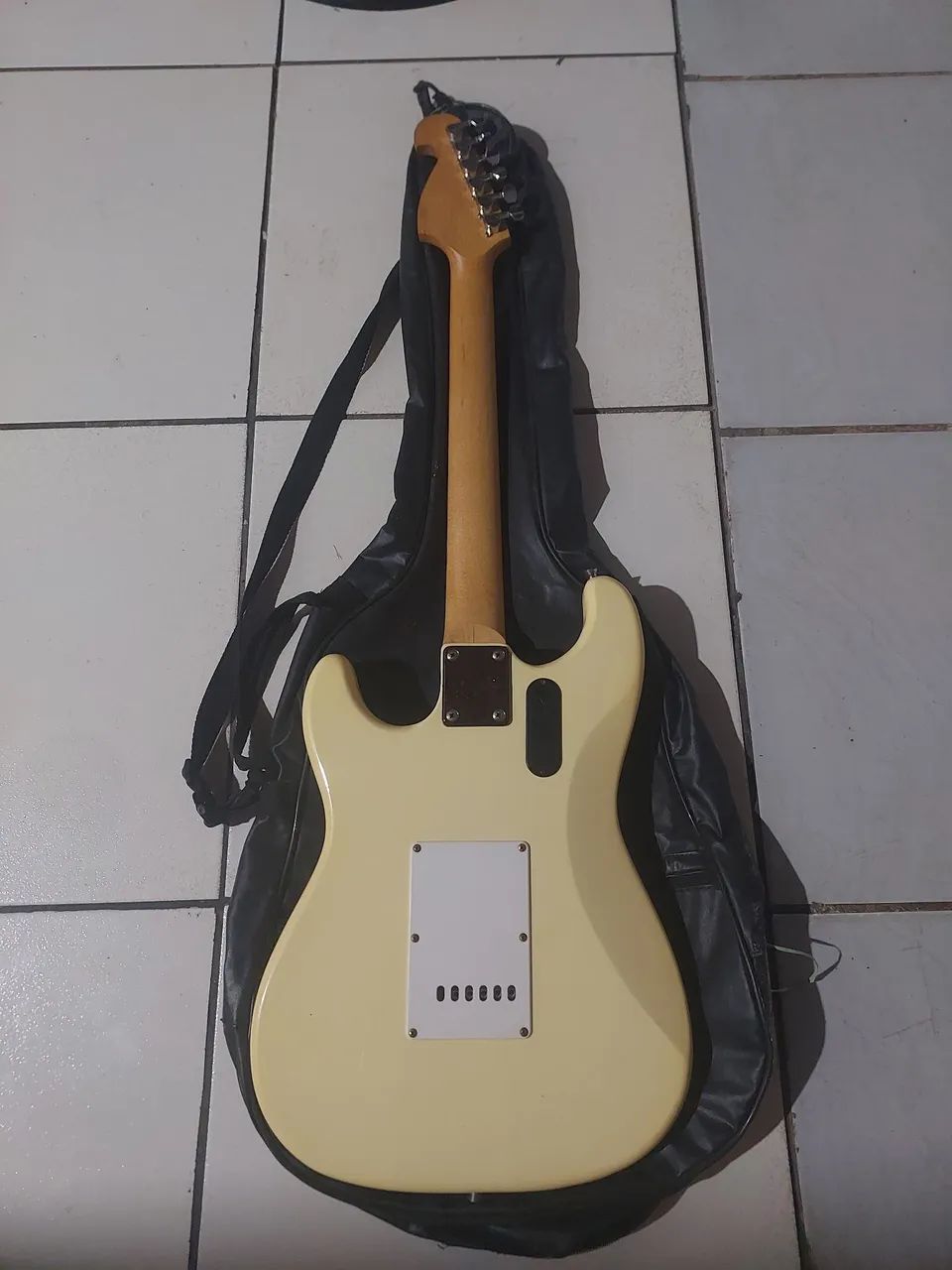 Guitarra mg32  - Foto 4