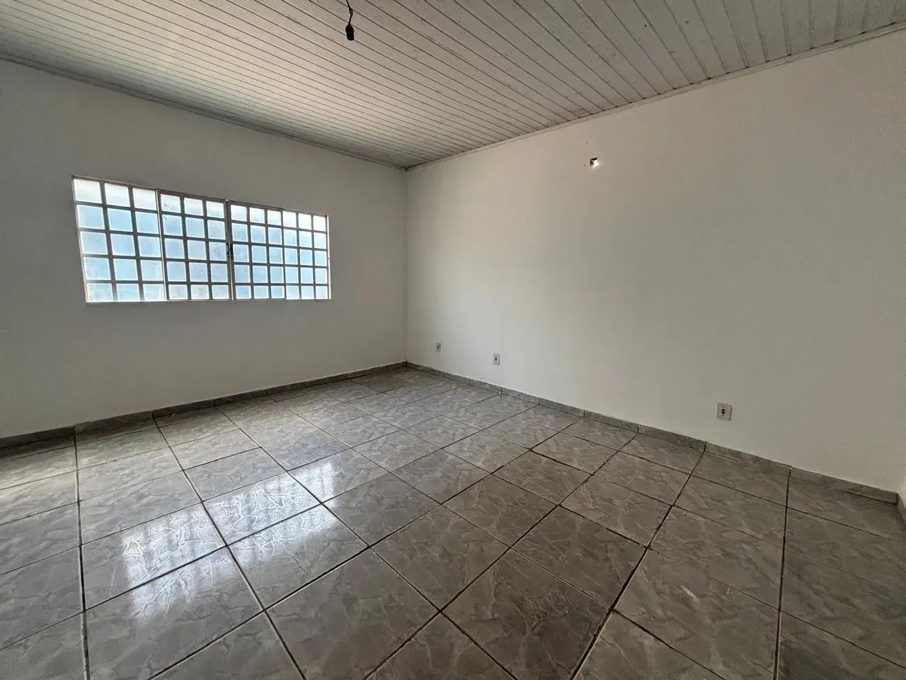 Casa à venda no bairro Morada do Ouro, 5 Quartos - Foto 5