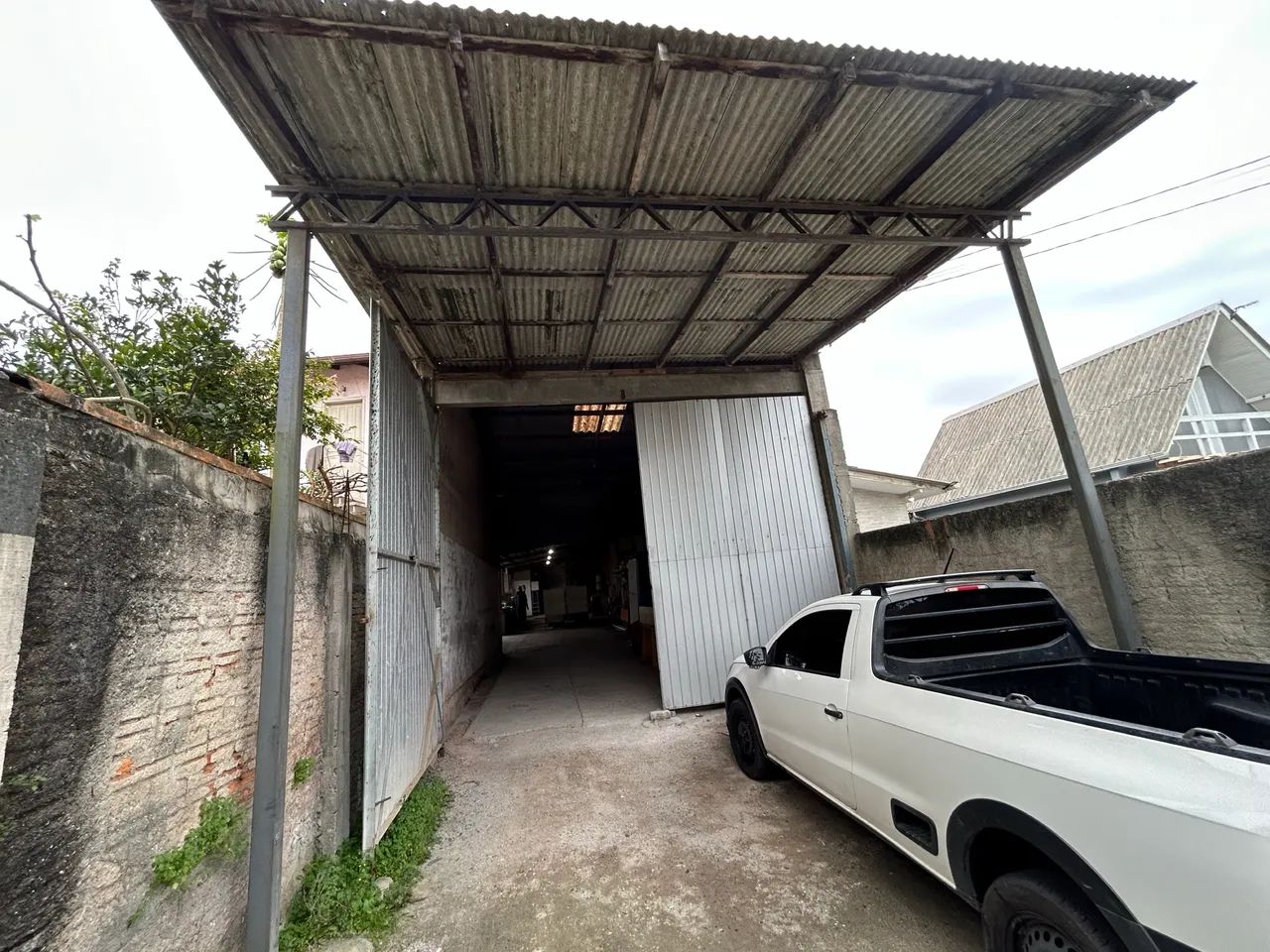 Alugo Galpão Norte da ilha 