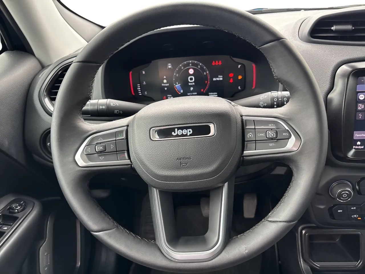 Jeep Renegade Long. T270 1.3 TB 4x2 Flex Aut., foto 12 de 18