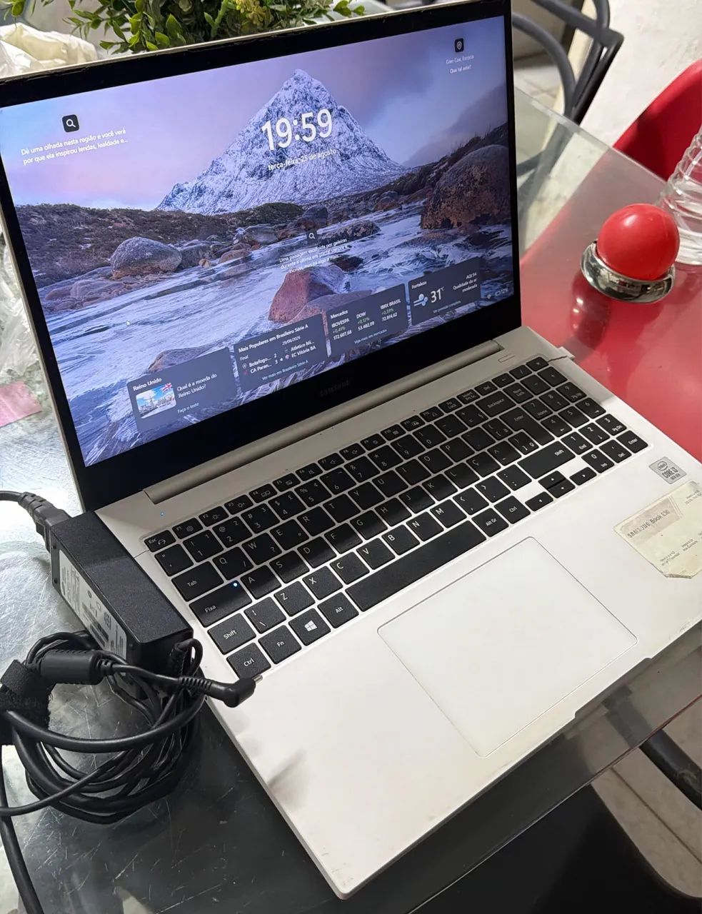 Notebook Samsung Book E30