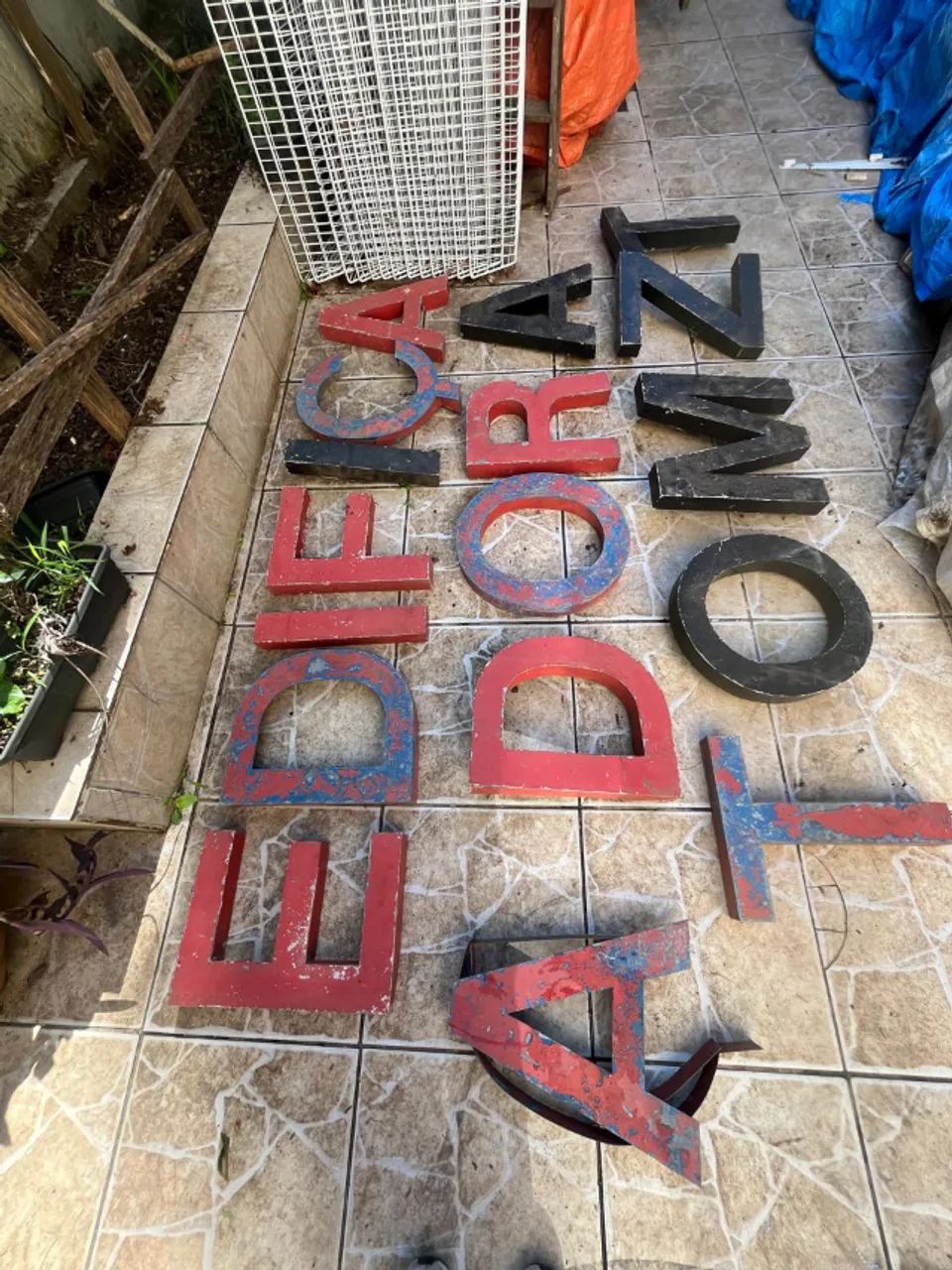 17 LETRAS DE CHAPA GALVANIZADA