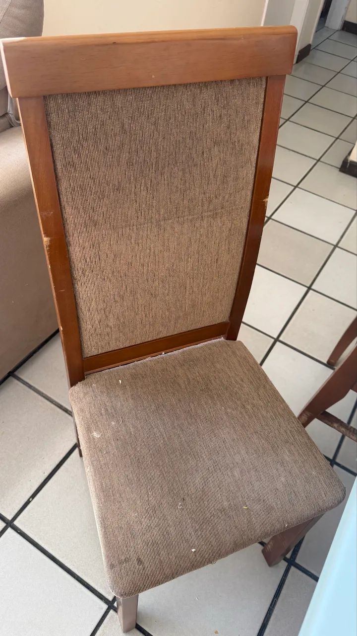 Mesa de vidro com cadeiras 100% madeira. - Foto 4