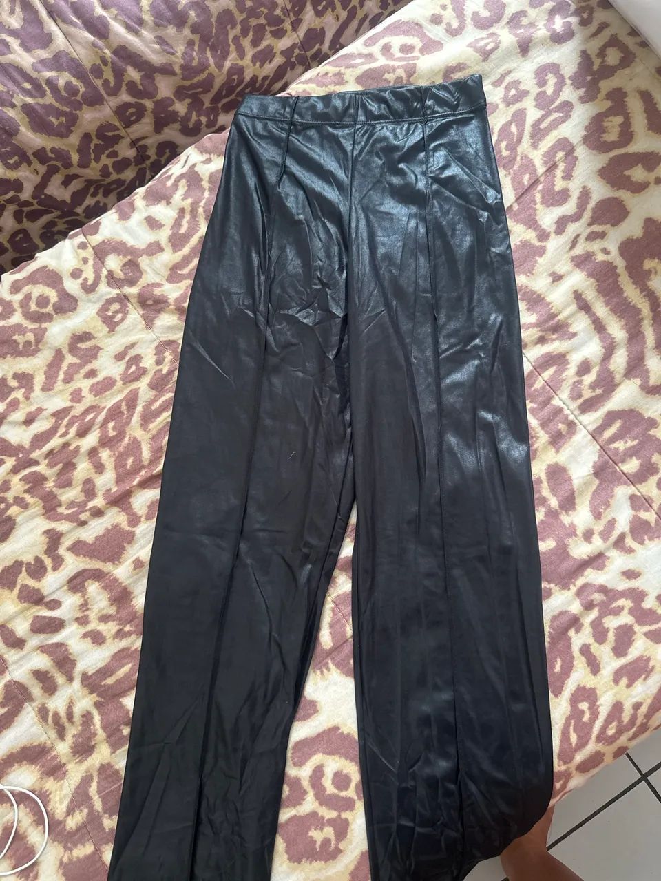 Calça preta (tamanho 38)