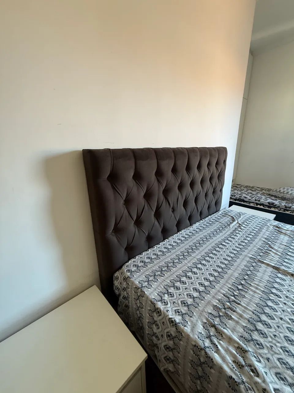 Cabeceira de Cama de Casal Marrom Capitonê - Foto 2