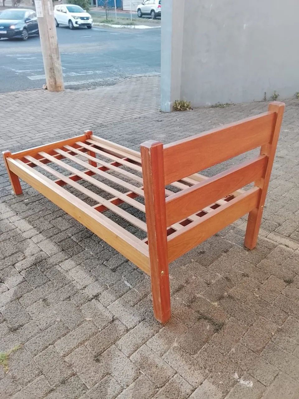 Cama solteiro madeira maciça USADA ENTREGA dentro de Uberlândia MG  - Foto 5
