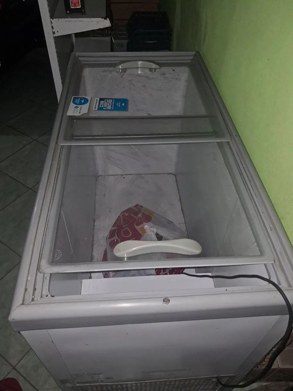 Freezer Horizontal tampa de vidro - Foto 3