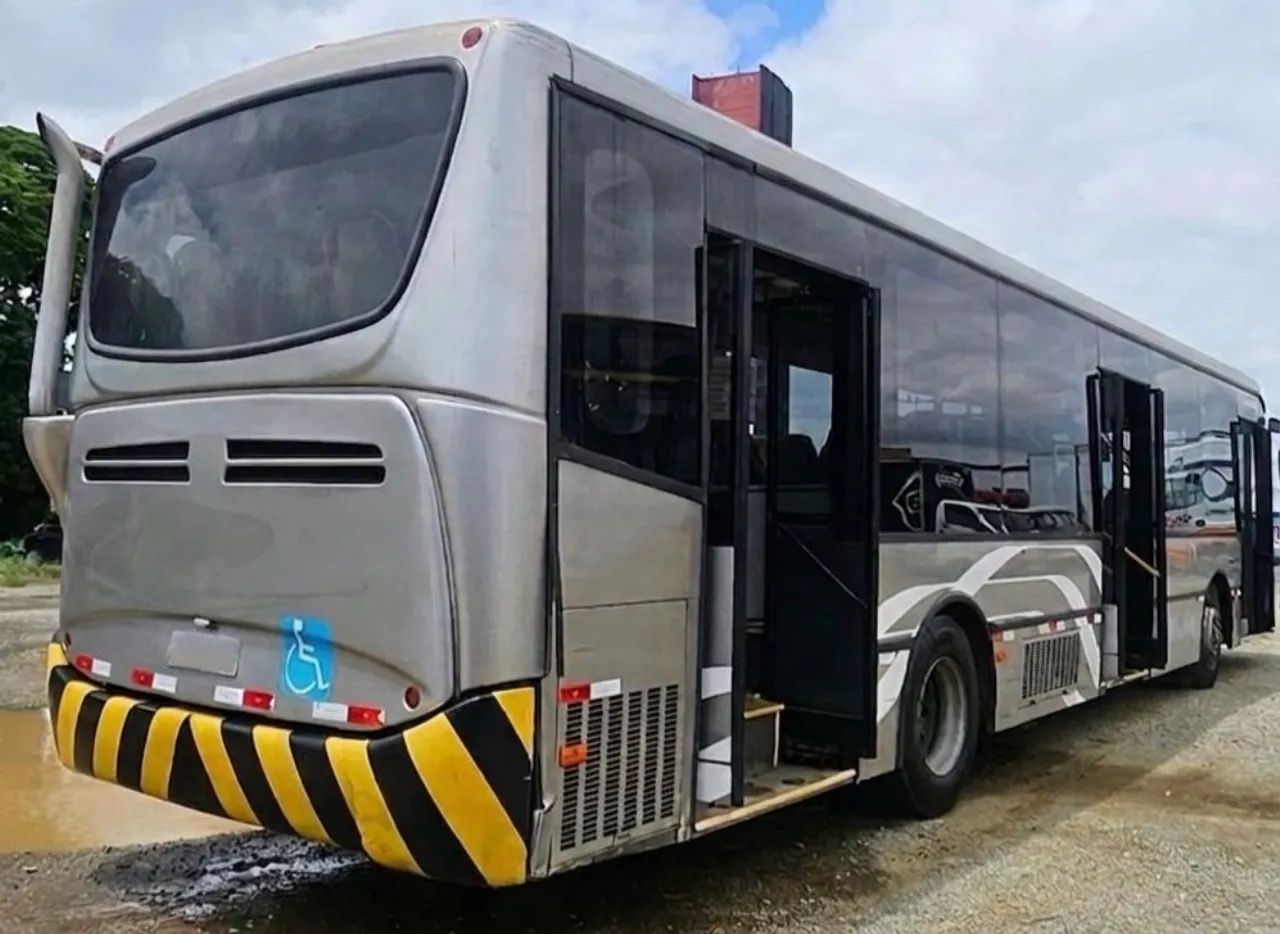 Ônibus urbano Mercedes com ar condicionado  - Foto 2
