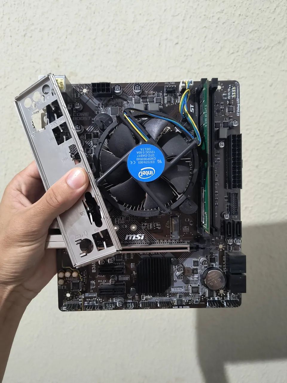 KIT I5 9400F + H310 MSI + 16GB DDR4 - Computadores e Desktops