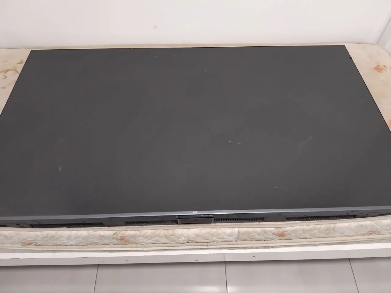 Tv tcl 65 polegadas,retiradas de peças, tela trincada