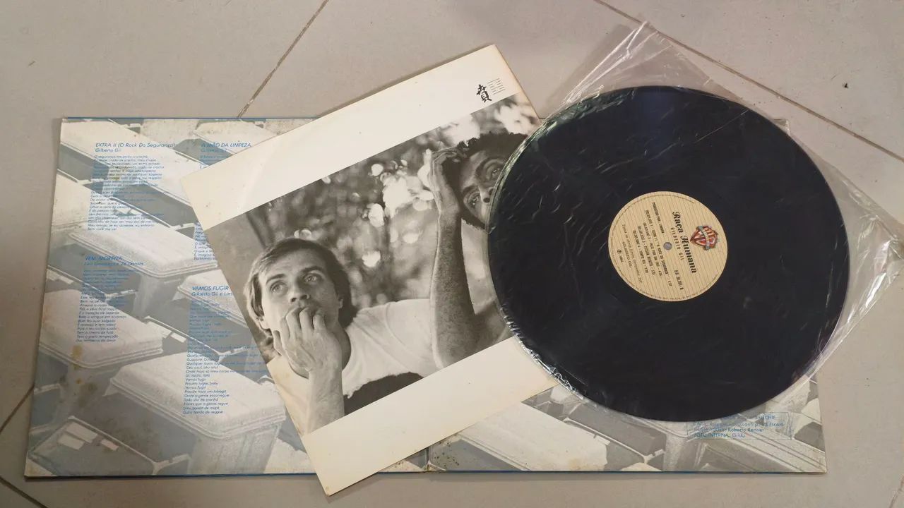 LP Gilberto Gil - Raça Humana - Foto 2