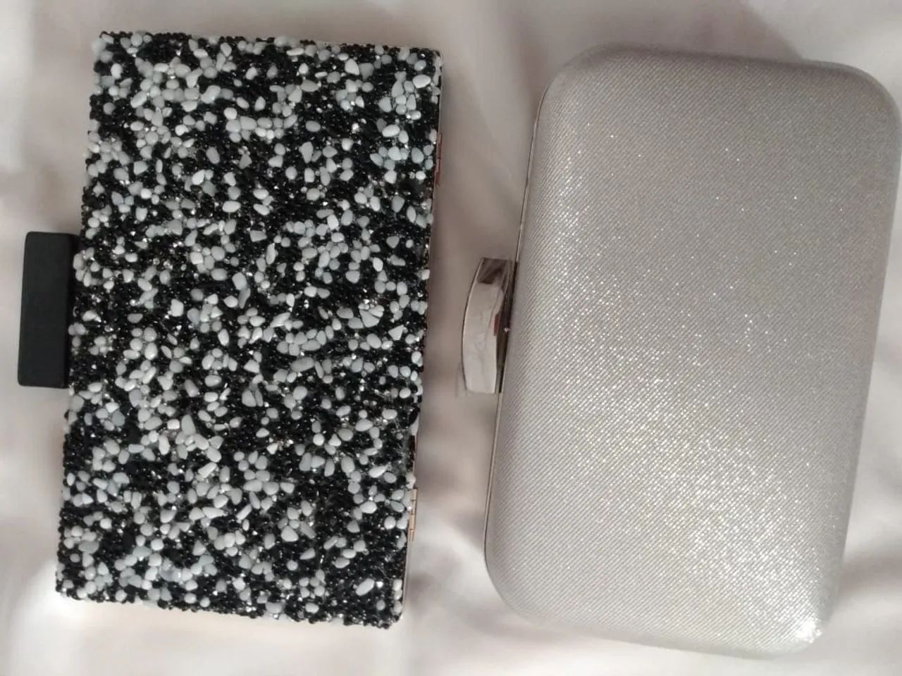 Vendo BOLSA DE MÃO (CLUTH FESTA)