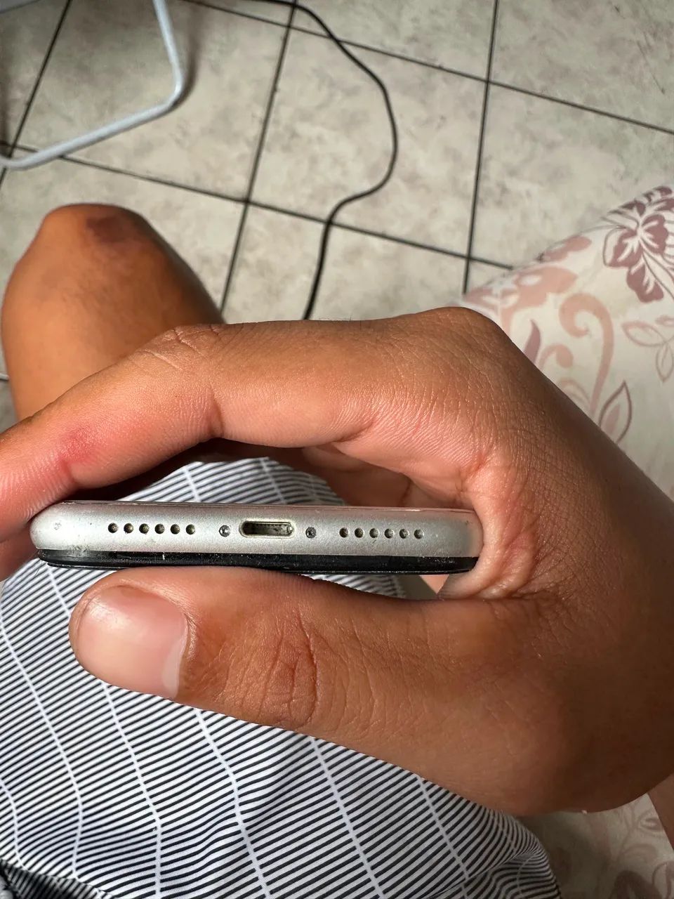 ? iPhone XR 256 GB Branco - R$ 800 - Foto 3