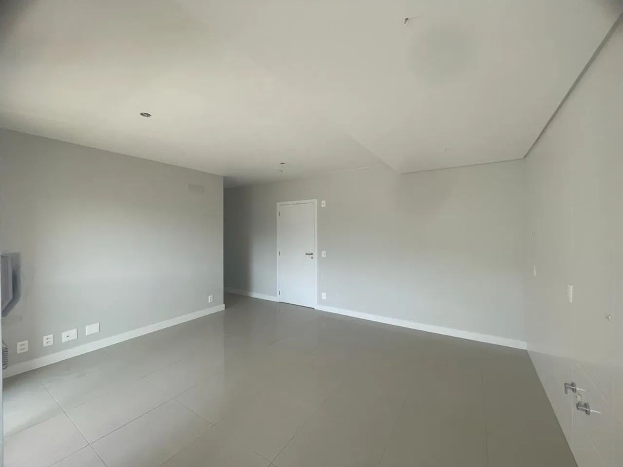 Apto 02 Dorm. Sendo 01 suíte 75m² - Itacorubi! - Foto 4