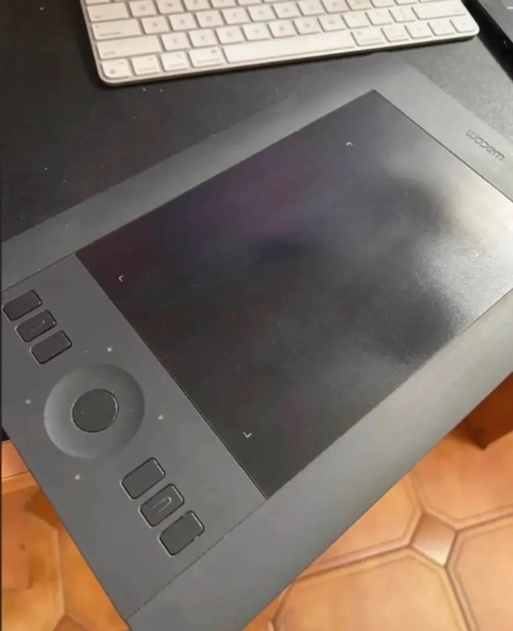 Mesa Wacom PTH451 - Pequena