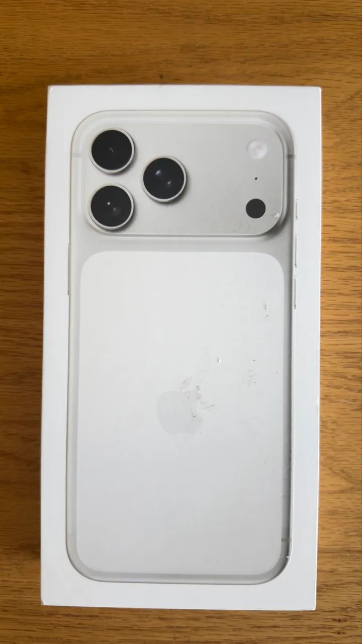 iPhone pro Max 1 tera prata  - Foto 2