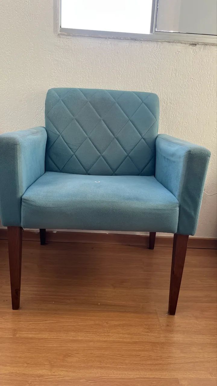 POLTRONA AZUL - pra sair logo