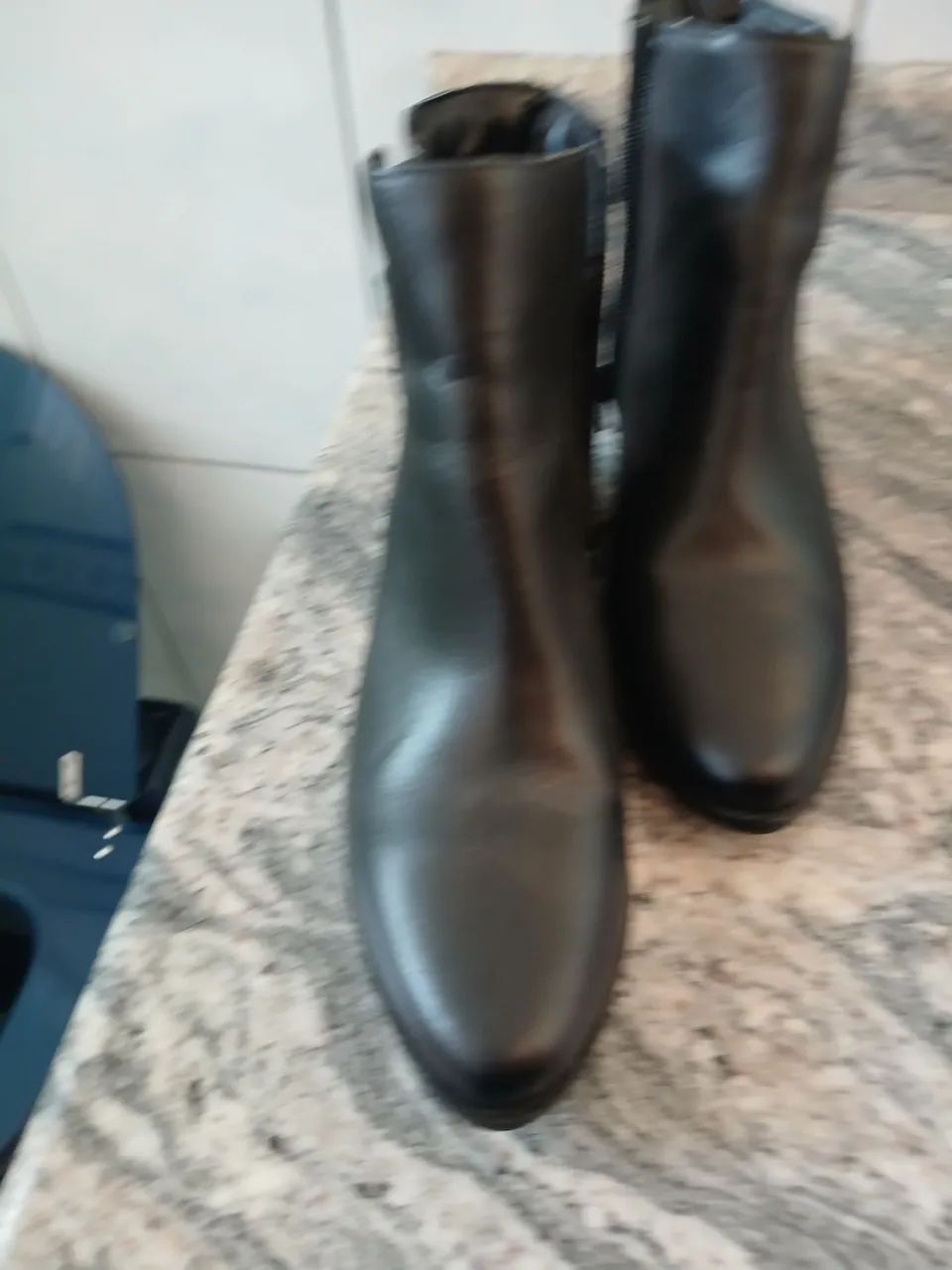 Vendo ou troco bota Arezzo