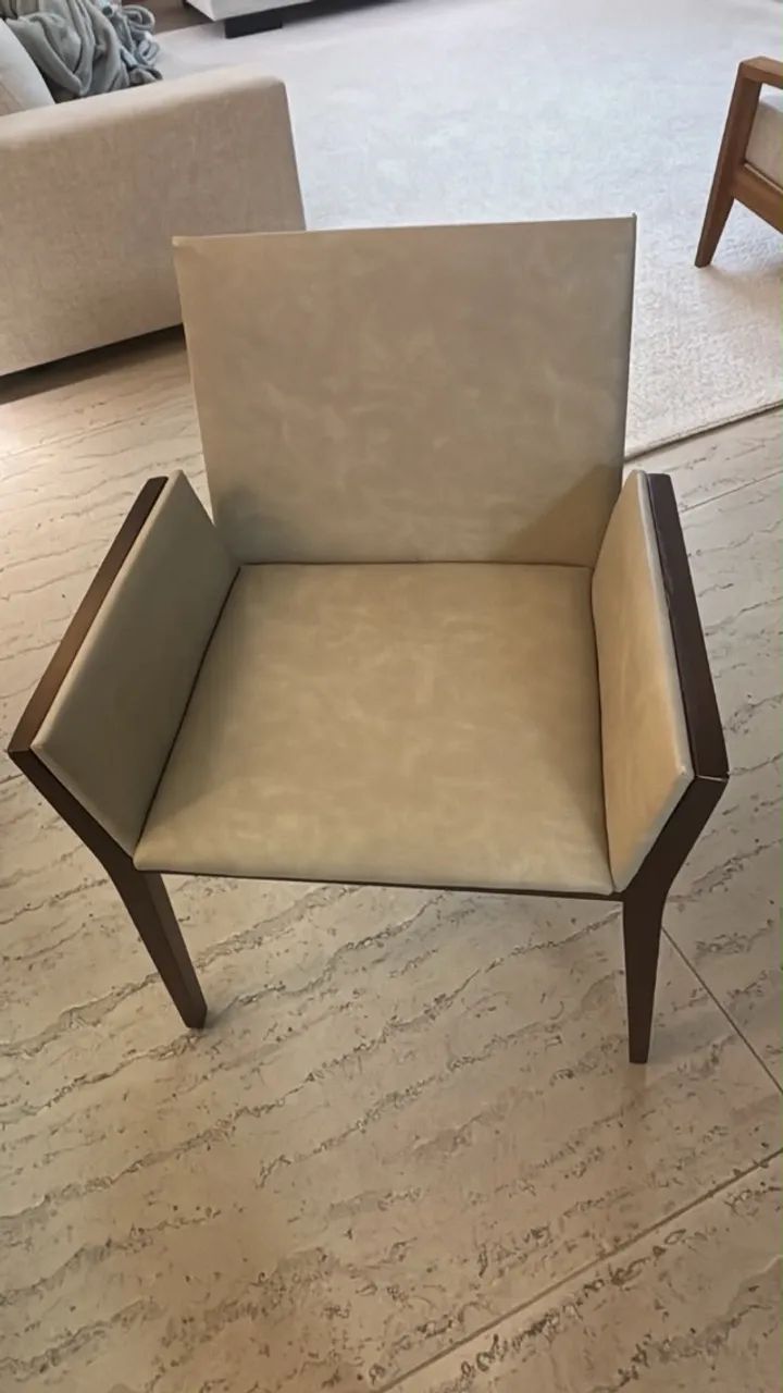 Mesa de jantar com cadeiras para 10 lugares - Foto 2